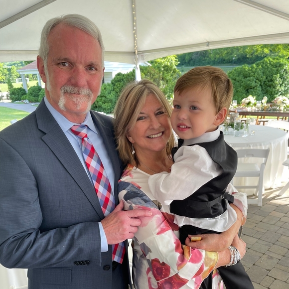 Meet your Posher, Mindy - Picture 1 of 1